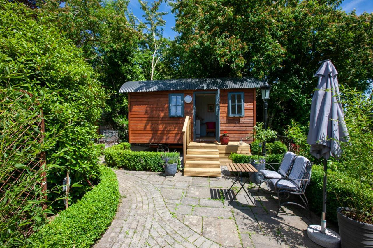 Holly Hut Shepherds Hut Jenkinstown Park Exterior photo